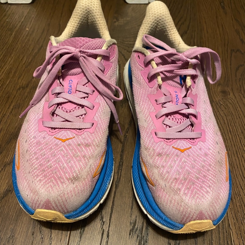 Hoka Clifton 9